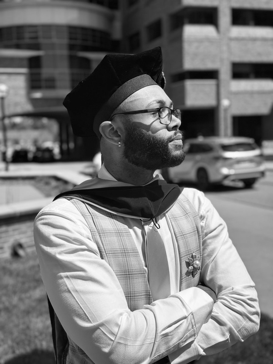 I’m a black male, from the inner city of DC, who graduated with an Associate’s at 17, a Bachelor’s at the University 19, a Master’s at 21, and a Doctorate at 28. God is so good to me! #BlackExcellence #blackmeninpublichealth #blackphd