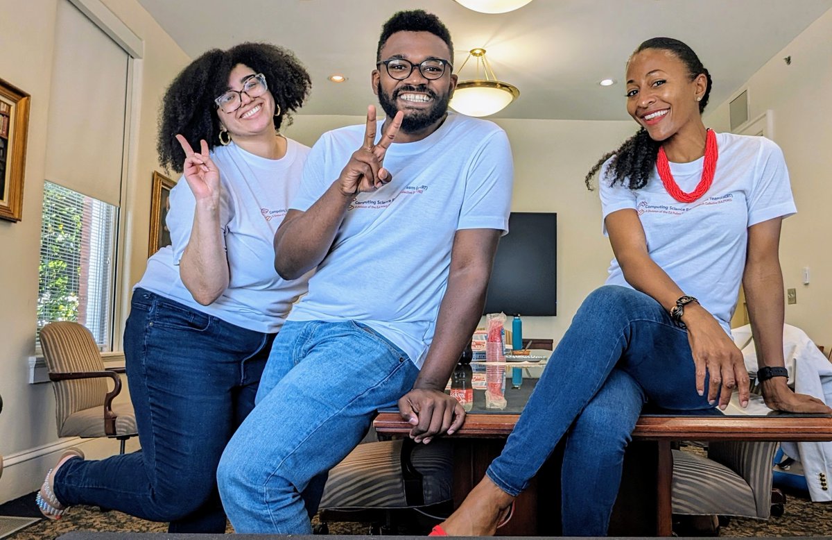 ... just a little photo shoot in our new team t-shirts at the  #Ed_PERC #cSERT research team outing for the year. Studying #Black women in #computing is hard work, but we have fun too 😊. @NSF #CAREER @BLACKandSTEM @BlkInComputing