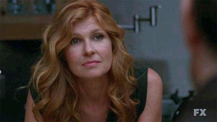 American Horror Story may be mind numbingly stupid but it is full of stunning women and unfortunately that is just enough to keep me coming back