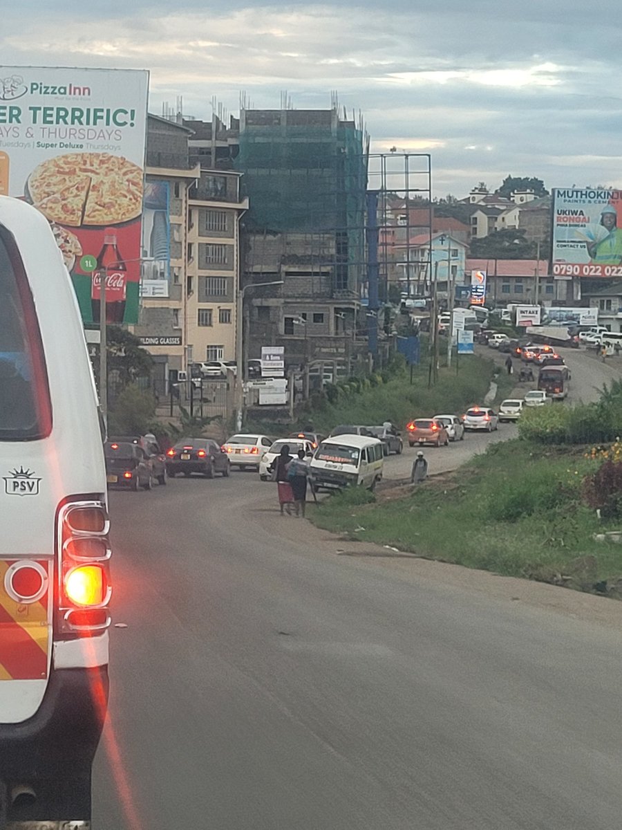In bound ongata Rongai 
Some motorist..... !!!
@Ma3Route @KenyanTraffic