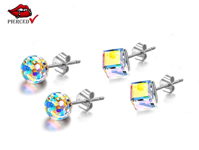 CZ Cube Crystal Stud Earrings Stainless Steel Post and Butterfly - Also Available in Round Ball Crystal Studs.
#earrings #studearrings #roundcrystalstudearrings #earpiercing  #fashionearrings #cubecrystalstudearrings
🛒etsy.com/uk/listing/106…