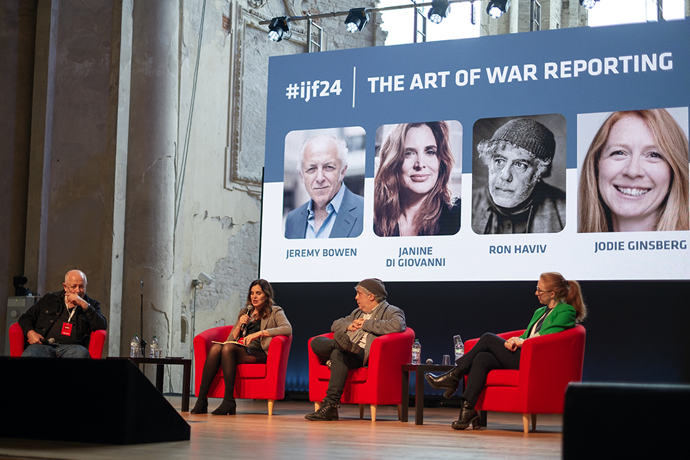 Un report sullo stato di salute del giornalismo contemporaneo,  sul mood e sulle emozioni che si provano a #ijf24, dove anche le lunghe file sono un'occasione di networking a livello planetario.