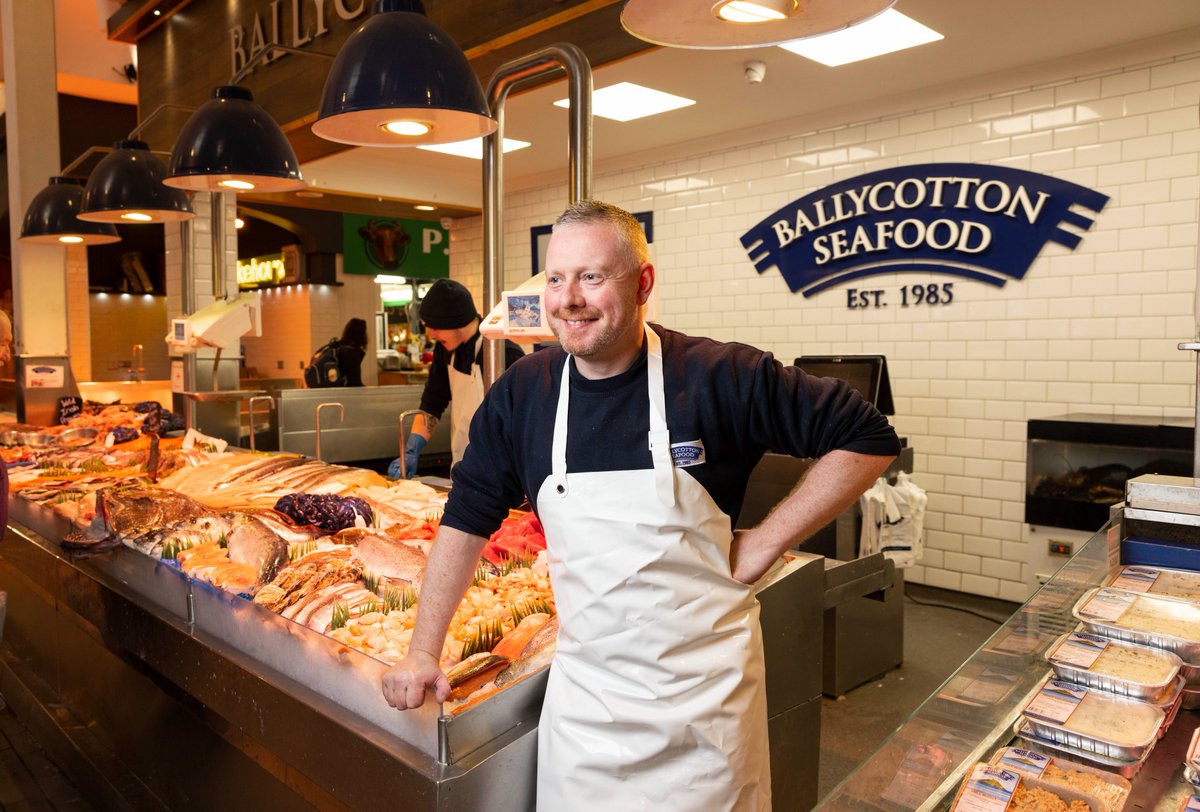 There’s always freshly caught fish waiting for you at @ballycotton_seafood and the team there are always ready to give you their top tips and ideas for cooking and serving up your catch of the day!

#SupportLocal #LoveCork #LoveEnglishMarket