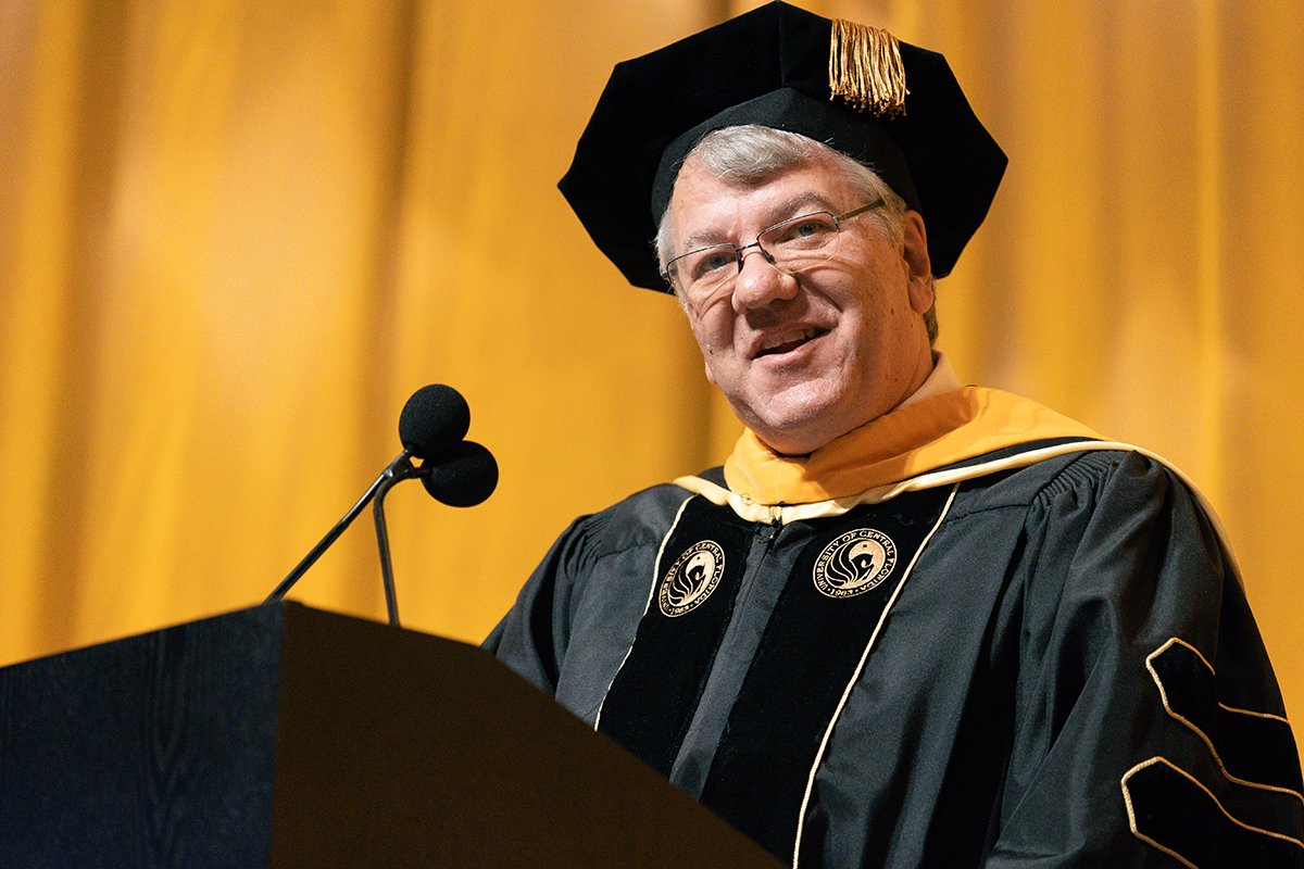 As CEO of the Greater Orlando Aviation Authority, Kevin Thibault has made a difference in the operation and management of @MCO and @orlairport. He advised our @UCFBusiness and @UCF_CUGS grads to say “yes” to the opportunities that come because you never know where they’ll lead ✈️