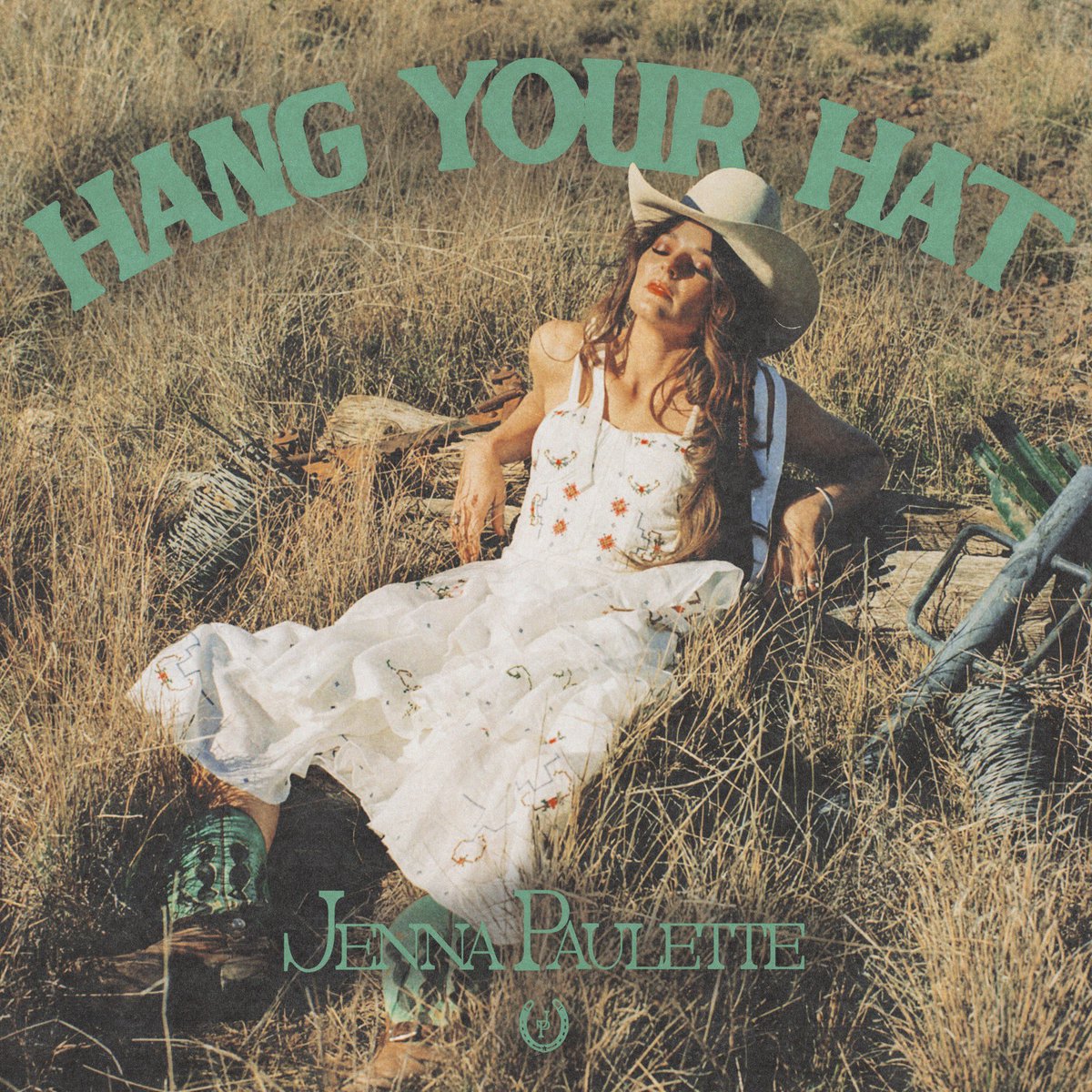 Hang Your Hat” is out now wherever you listen to music—drop a 🤠 if you’re running to listen to it right now ❤️‍🔥🔗 Thanks for the love y’all! leo33.lnk.to/hangyourhatio