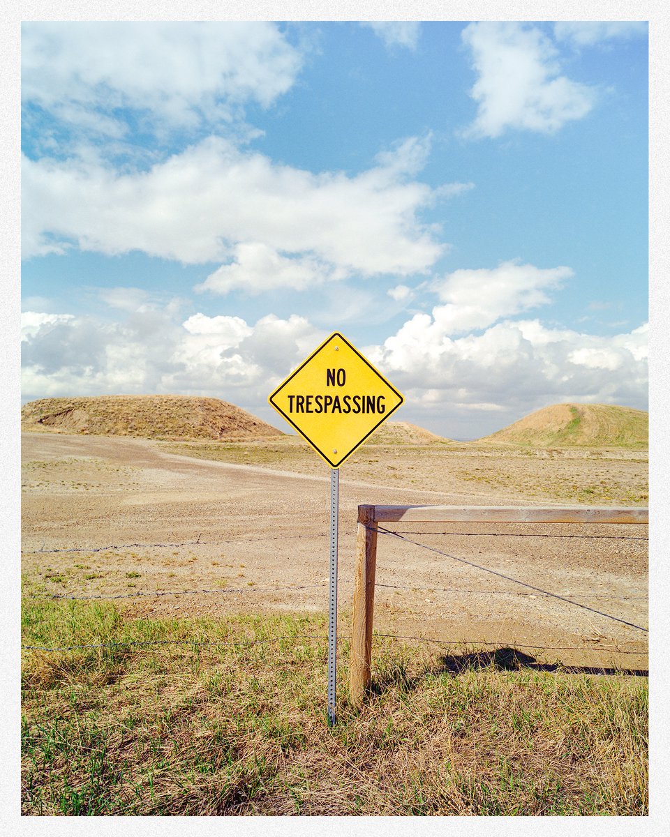 Trespassing Bye.

📷 Mamiya 7
🎞️ Kodak Gold 200

#filmphotography #noticemag #alberta #believeinfilm #landscapephotography