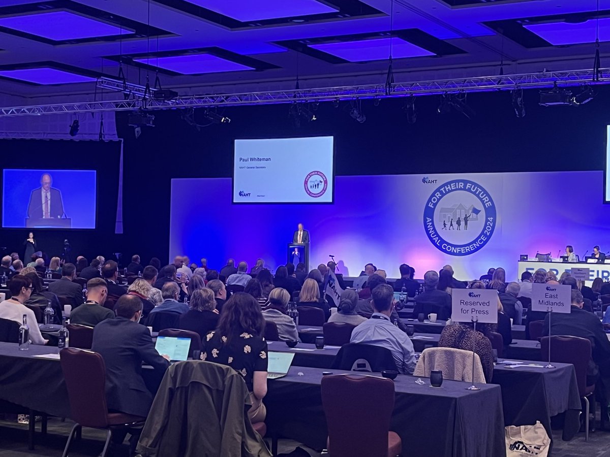 General Secretary ⁦@NAHTnews⁩ ⁦@PaulWhiteman6⁩ on his feet to address annual conference. #NAHTconf