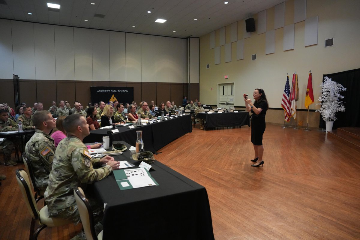 Fort Bliss hosted a pivotal Protocol Seminar, led by Ms. Elizabeth Simpson, chief of the HQDA protocol training program and special events, took place at the Centennial Banquet and Conference Center. #FortBliss #LeadershipDevelopment