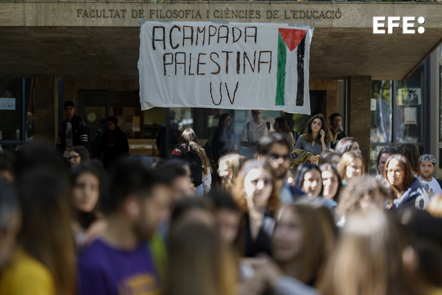 ⛺️ Una organización proisrraelí pide a la rectora de la Universitat de València que desmantele la acampada de de apoyo a Palestina.