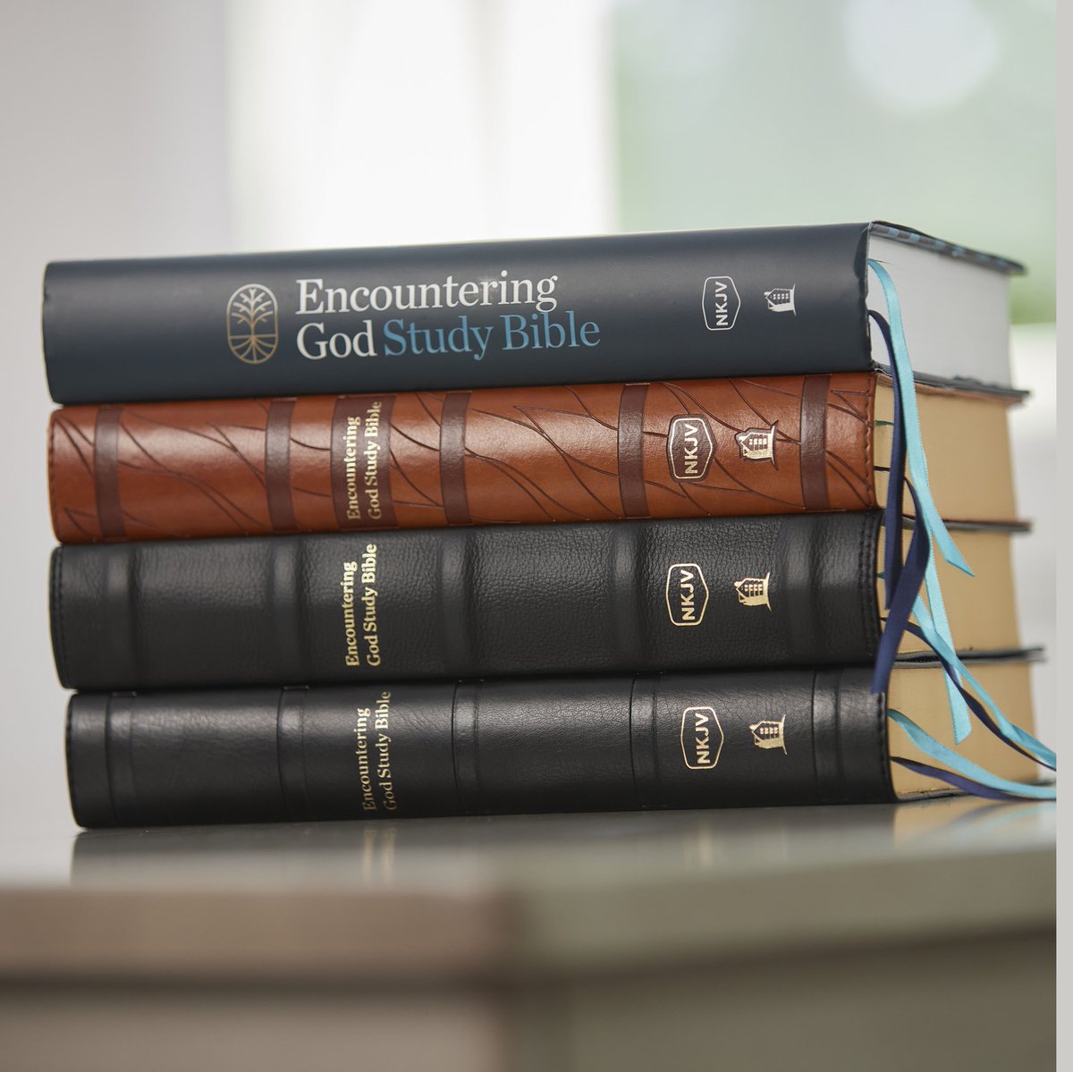 The  Encountering God Study Bible is the latest release from Blackaby  Ministries. Read my review & Enter to Win a copy!  #EncounteringGodStudyBibleMIN #EncounteringGodBible  #MomentumInfluencerNetwork
@blackabyministries @nelsonbibles @richardblackaby
cindynavarro.blogspot.com/2024/05/the-en…