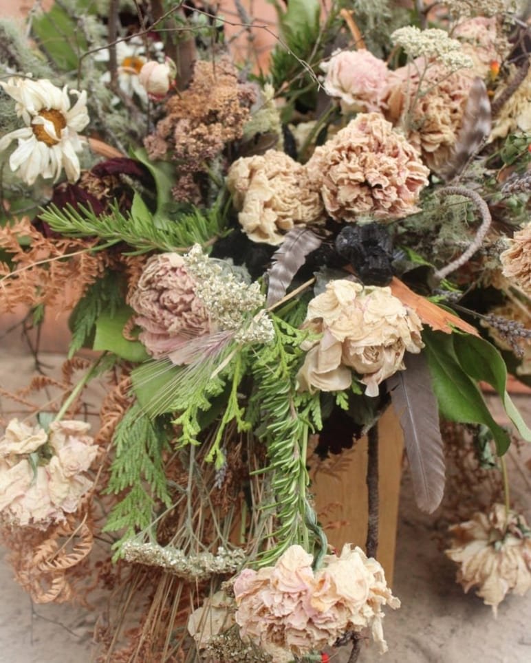 Woodland Folktale dried arrangement by @westerwisp #flowers #FlowersOfTwitter #flowerlove #weddings #weddinggift #elope #flowerart #art #NaturePhotography #rosemary #Seattle #weddingflowers #floral #floralart