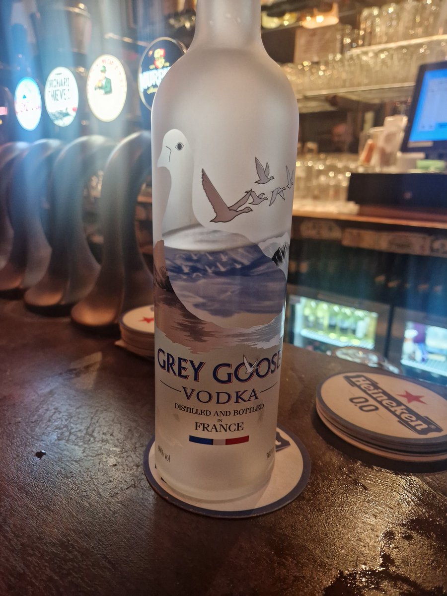DavidAhern17109's tweet photo. Oochie special  vodka https://t.co/2udW9EYMlI