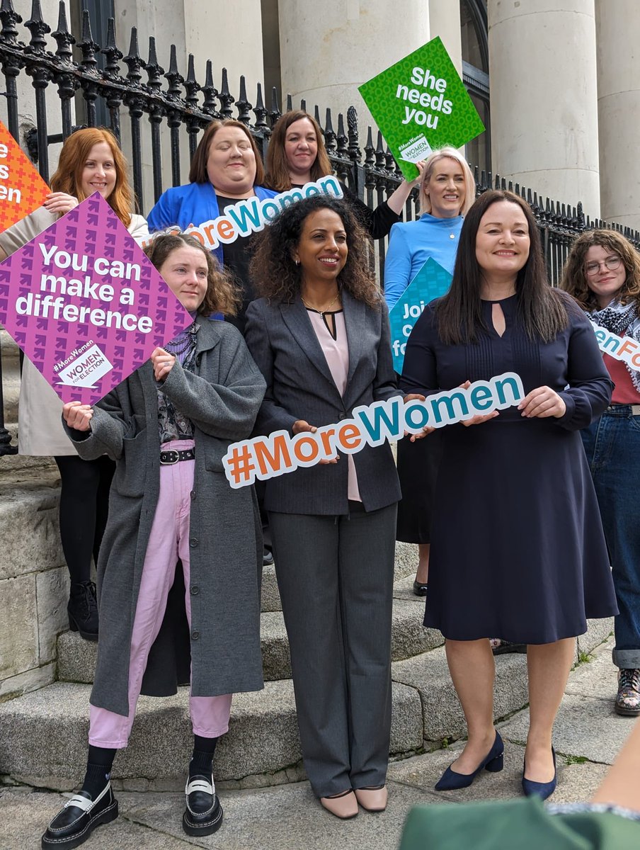 At City Hall on Dame street to launch the campaign ‘join the canvass for women’ #Womenforelection #FineGael