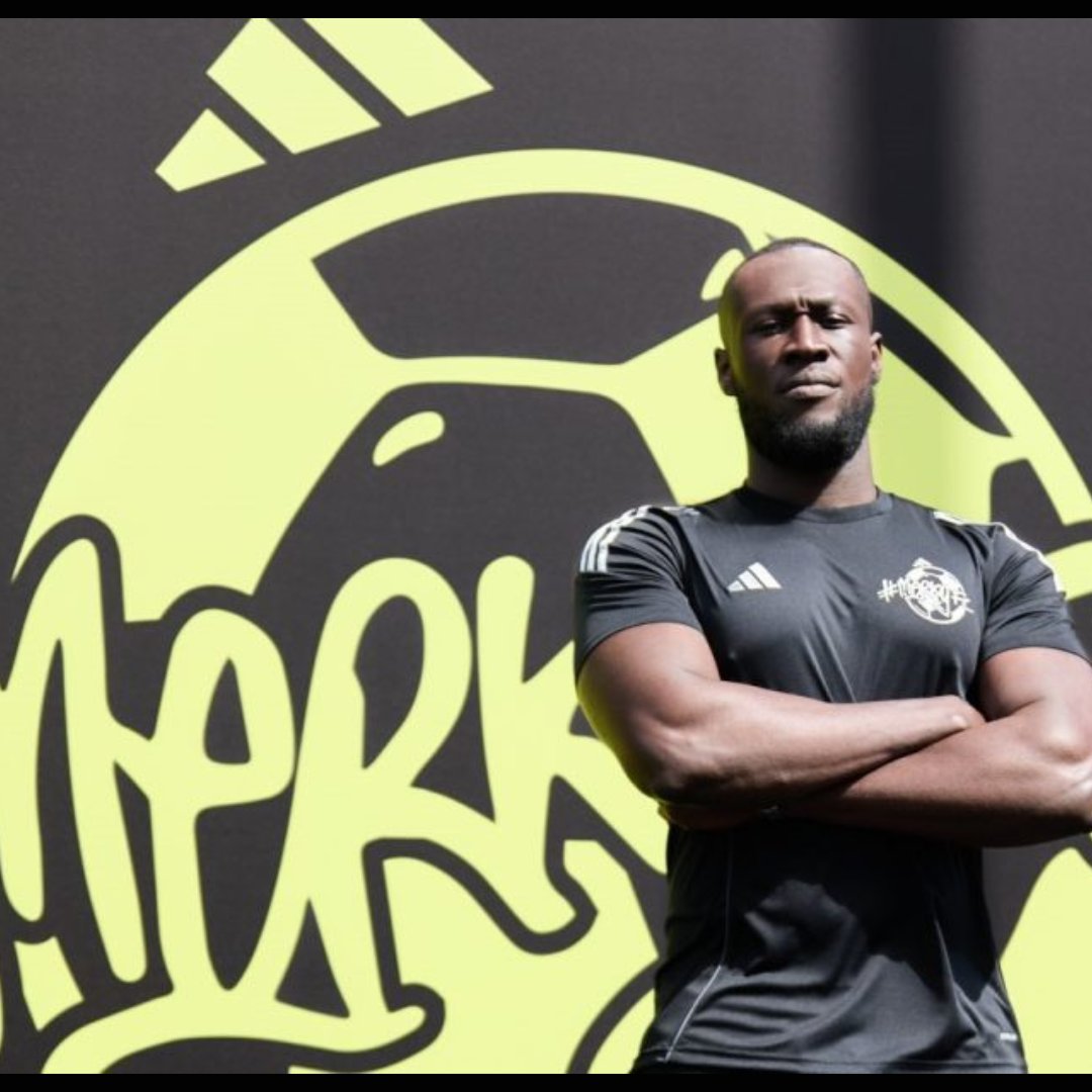 Time for #BlackJoyFriday! Today we celebrate Stormzy who has collaborated with Adidas to unveil #Merky FC HQ, a facility that provides opportunities for young people in the south London area. Stormzy consistently gives back to the community and is an inspiration to us all ✊🏾