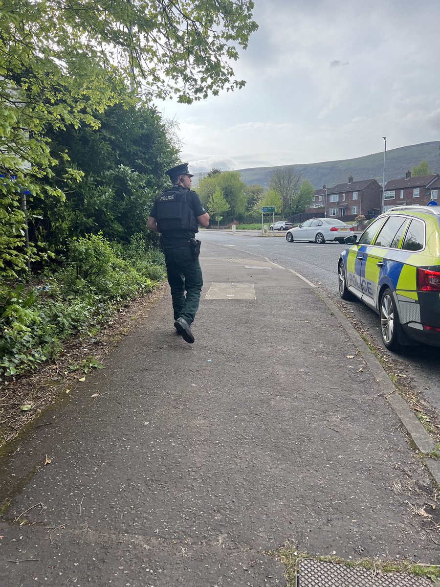 West Belfast neighbourhood team are out on patrol monitoring anti social behaviour in the Upper Springfield area due to increased reports. Dedicated patrols will continue throughout the evening. #wecarewelistenweact