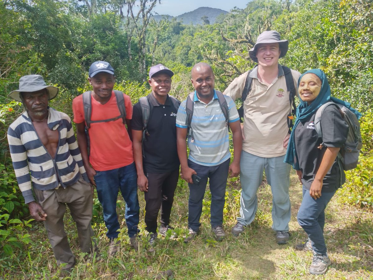Come and join us in the Comoros! My brilliant colleagues @DahariComores are recruiting a project manager to help set-up & run our RCT of conservation agreements at the the forest frontier in beautiful Anjouan. @idoimpact #TuesdaysWithTeamCounterfactual eur01.safelinks.protection.outlook.com/?url=https%3A%…