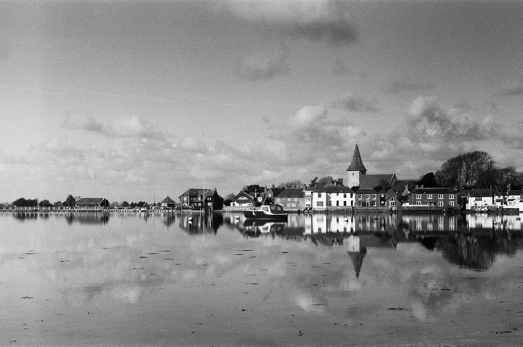 @ILFORDPhoto a bit of a stretch, but this is a spring tide at Bosham.
Shot on HP5+ with a red 25 filter.
This was the last roll of film through my Zorki 4 before it died.
#springonilford #ilfordphoto #fridayfavourites