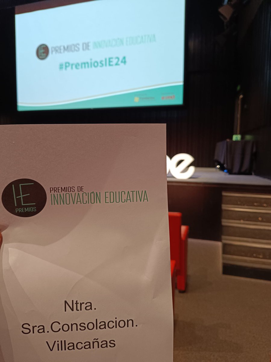 📌Hoy nuestro cole está presente en los Premios de Innovación Educativa 🏫 en #Málaga 👏🏻👏🏻💪🏻💪🏻 #PremiosIE #consolacióneduca #confía #villacañas @AytoVillaca