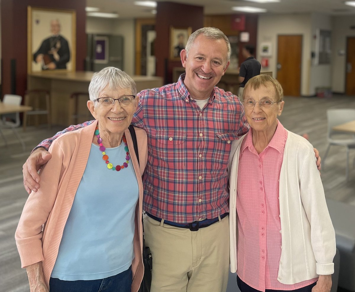 It’s always a grateful day when these two walk through our doors! Past school leaders and a few of the best teachers we have ever had! And one was my mentor! It is a great day to be an Ignatian educator @DeSmetJesuitHS