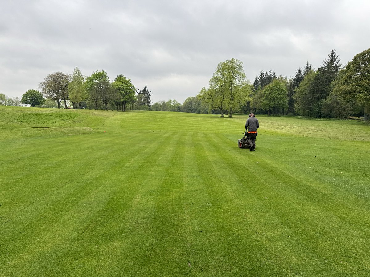 Dry week with lots of cutting done on the courses fantastic work by the teams. All set for the bank holiday weekend. ⛳️🔥 @MarlandGolf, @stanleyparkgc, @ParkHeaton 🏌️‍♂️🏌️‍♂️#golflife