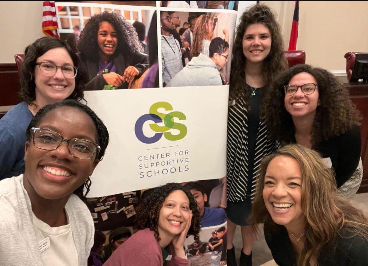 Ms_Daves's tweet photo. It’s been quite the busy week for the Southern Team! Exhibited at DPI SHAC conference in Durham and then joined our 9 new schools partners in Wilkes Co for some collaboration and preparation for the 2024-25 SY ✨ https://t.co/7YEPmdwfGV