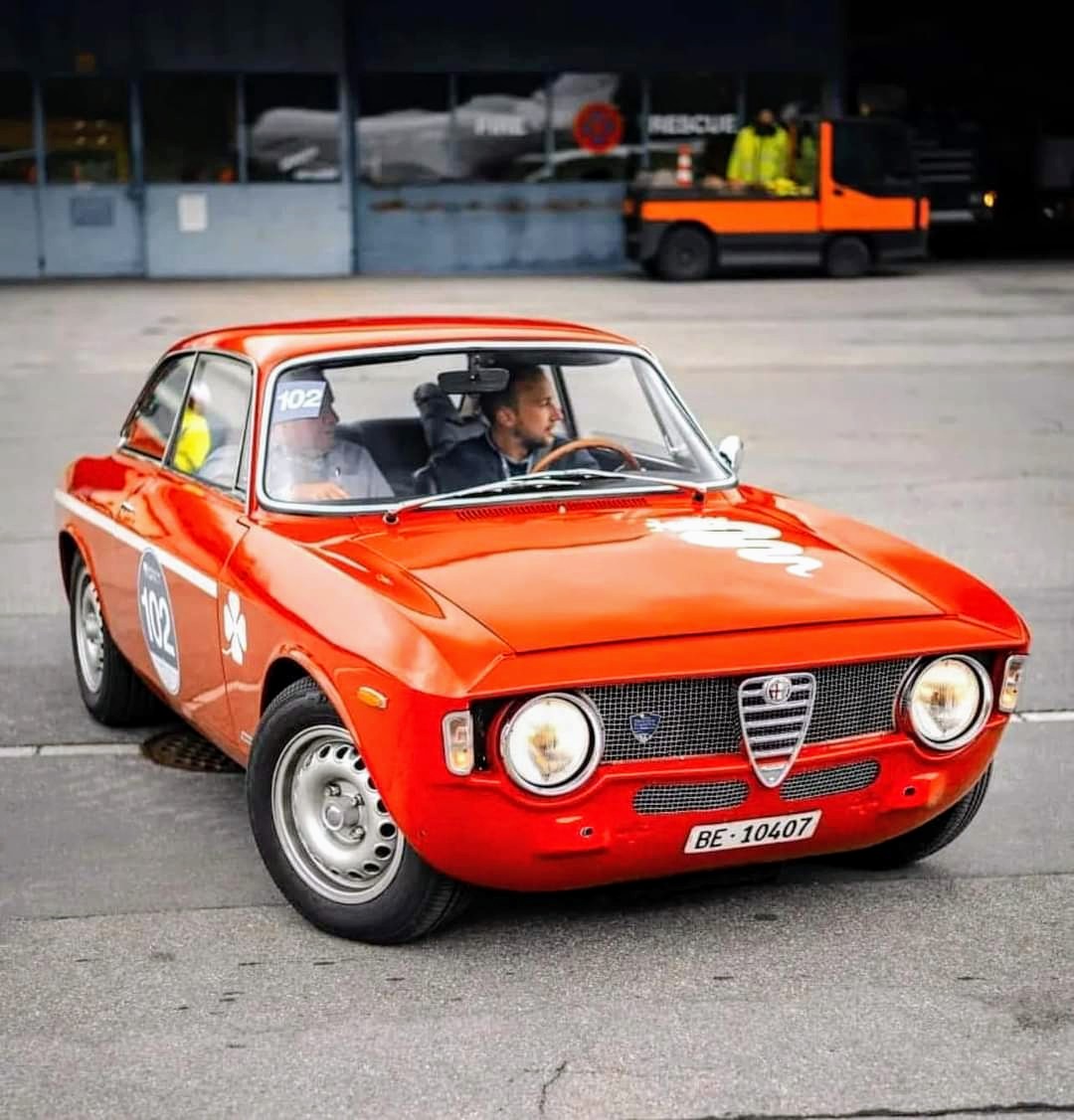 Alfa Romeo Giulia Sprint GT