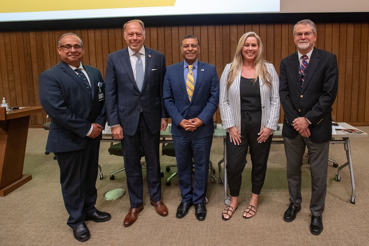 Thrilled to have @VCU joining the White House Challenge to Save Lives from Overdose this week. It is critically important for colleges and universities to have naloxone on campus, and ensure students and faculty are prepared to use it.