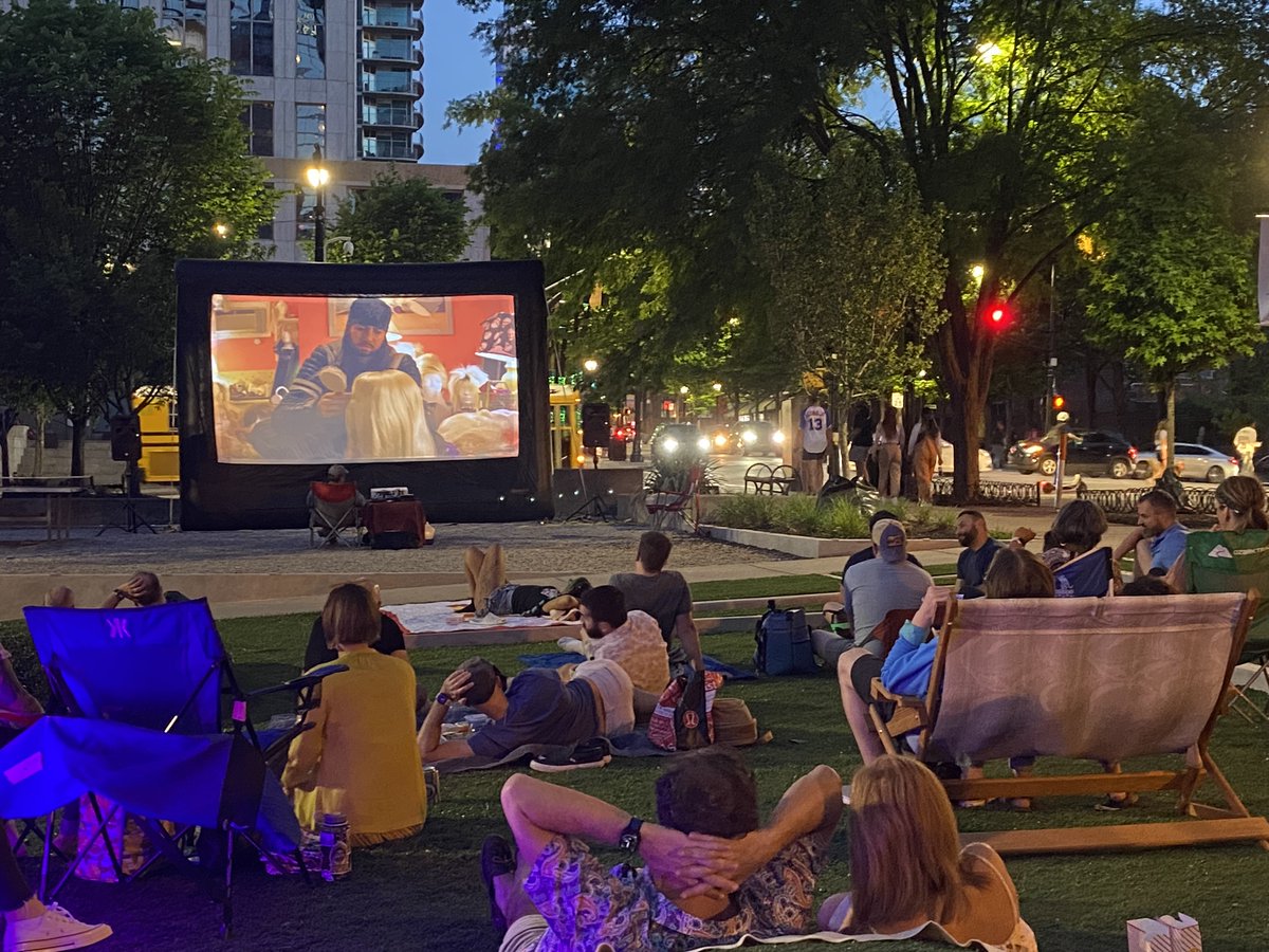 Your favorite outdoor movie series is back starting May 16, Midtown Movie Night! 🤩 Join Midtown Alliance and @OutonFilm in for our first showing of the year, the comedy classic 'Best in Show.' Event Info: bit.ly/3UDQZiG 🗓️ May 16 🕗 8:40 - 10:10pm 📍 10th Street Park