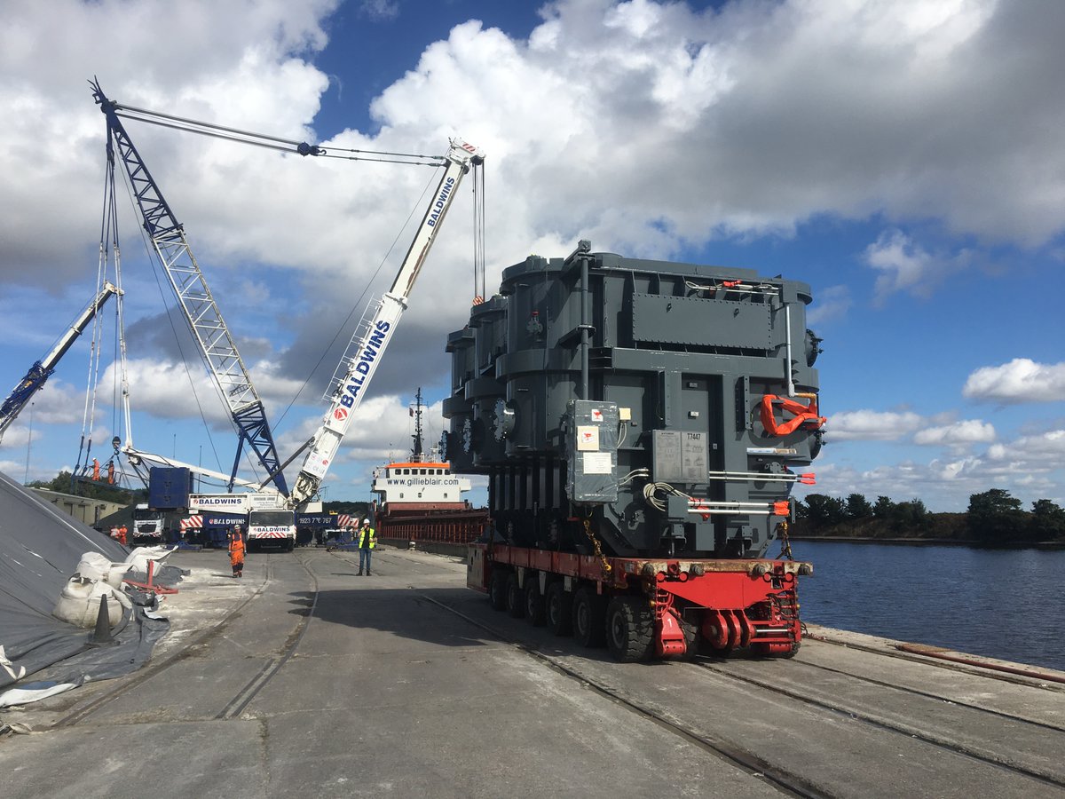 Baldwins Heavy Lift, discharging a Hyundai Super Grid Transformer to a SPMT at Peel Ports Ellesmere Port.

The 180te Transformer was moved from Quay to a storage area prior to delivery to a National Grid site by Girder Bridge.

#baldwins #spmt #nationalgrid #heavylift