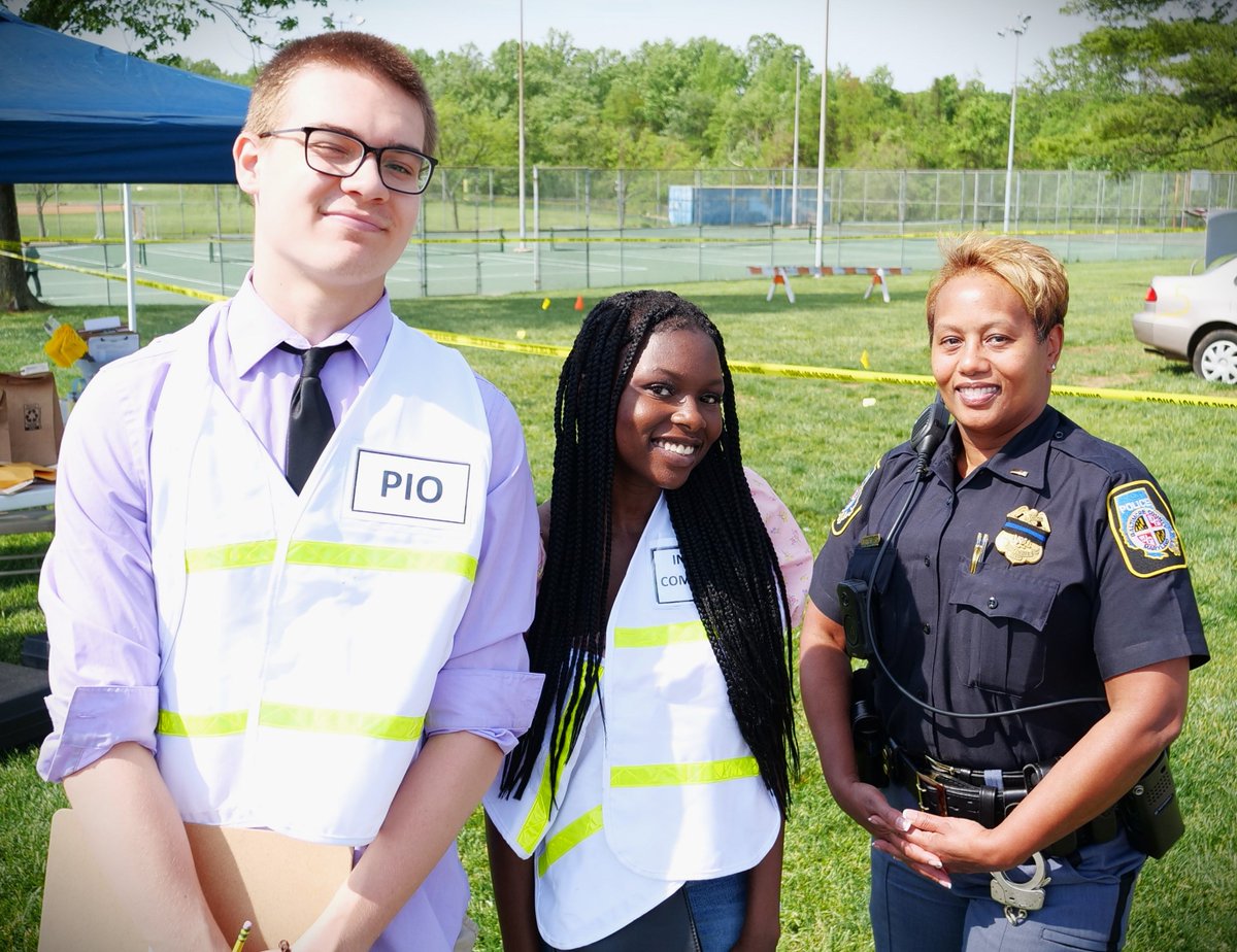 #Today, #BCoPD and other public safety personnel assisted in Perry Hall H.S.'s annual Mock Casualty event in which Homeland Security & Emergency Preparedness students learn and practice skills. #learn #students #perryhall
