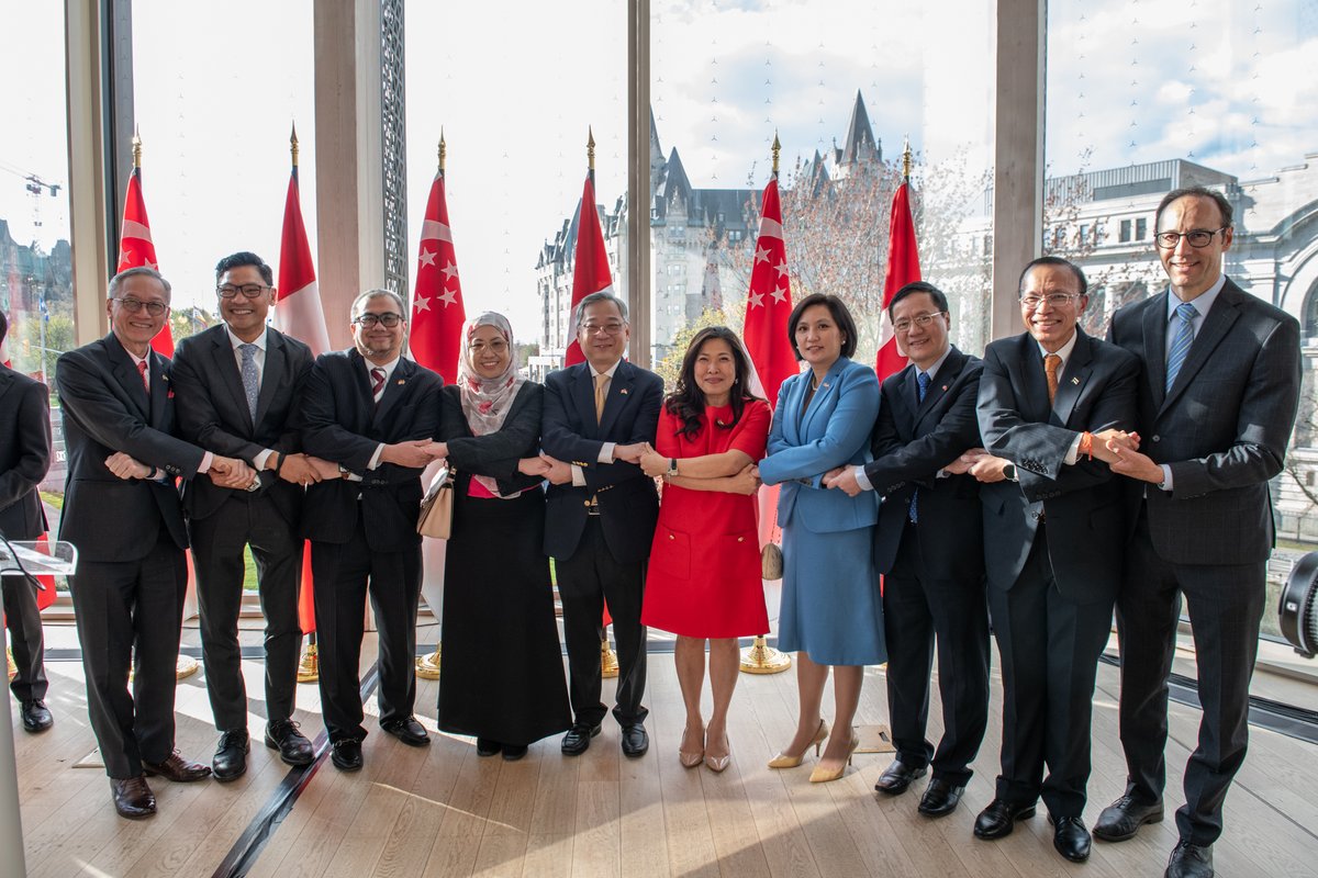 Minister Gan of Singapore’s visit to Ottawa strengthened Canada’s dynamic economic partnership with #Singapore, positions #Canada as an investment destination and will create good jobs for both countries. More on the visit: canada.ca/en/global-affa…