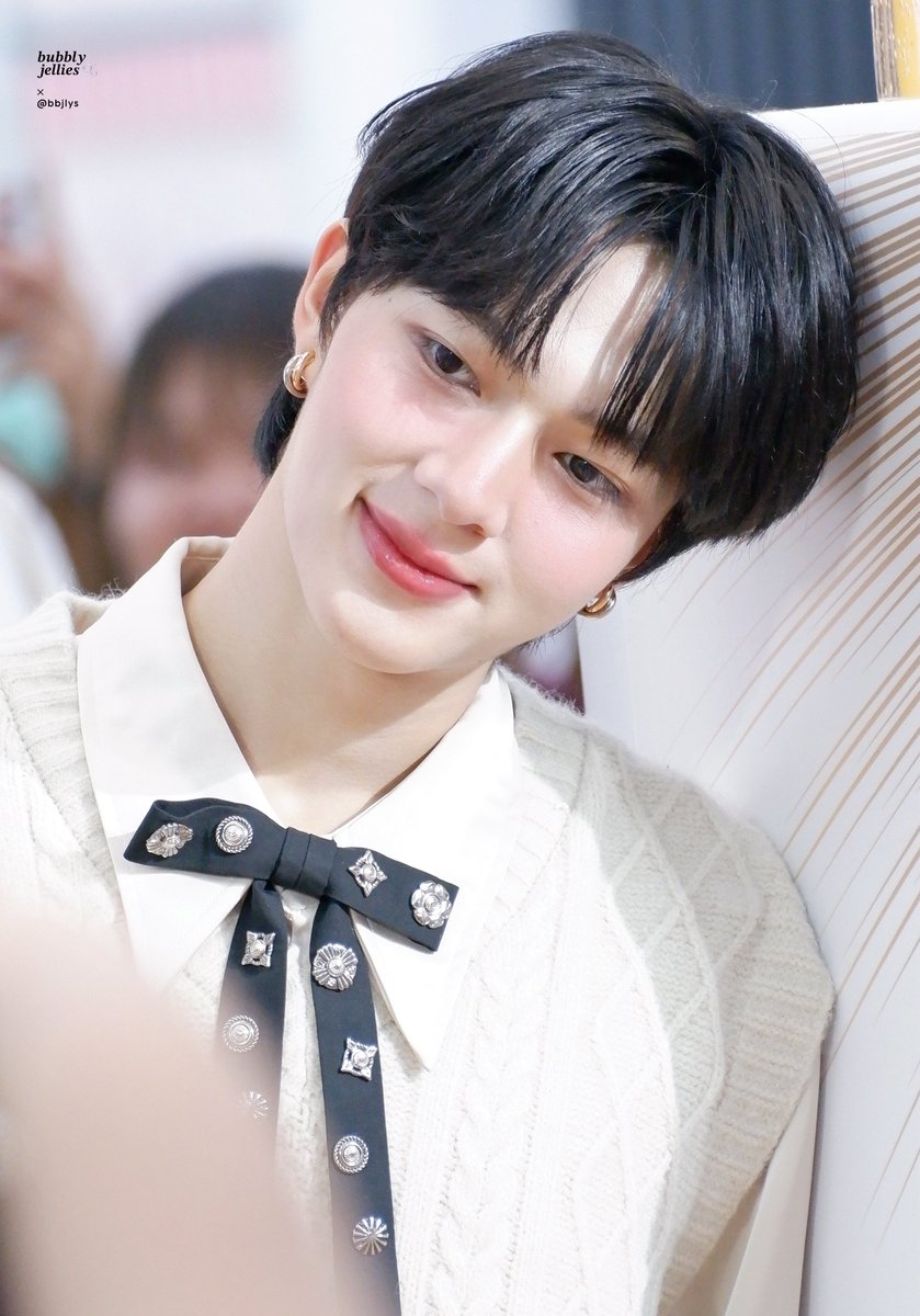 /\_/\
=( •༚•⸝⸝  )= 💗🌷
    (ა૮   )ʔ

#LOREALUVDUNIXNUNEW 🪄🤍
⁺◟🐈 ۪  ꒰ <a href="/CwrNew/">NuNew</a> #NuNew ꒱ ˚ᡣ𐭩