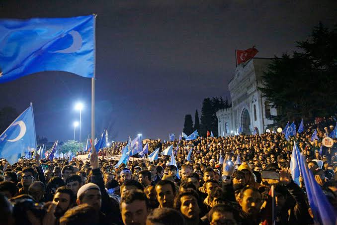 -Doğu Türkistan davasını kendine dert edin
-Doğu Türkistan meselesini en iyi şekilde öğren
-Doğu Türkistan için harekete geç. 
-Doğu Türkistan'ı unutma, unutturma!