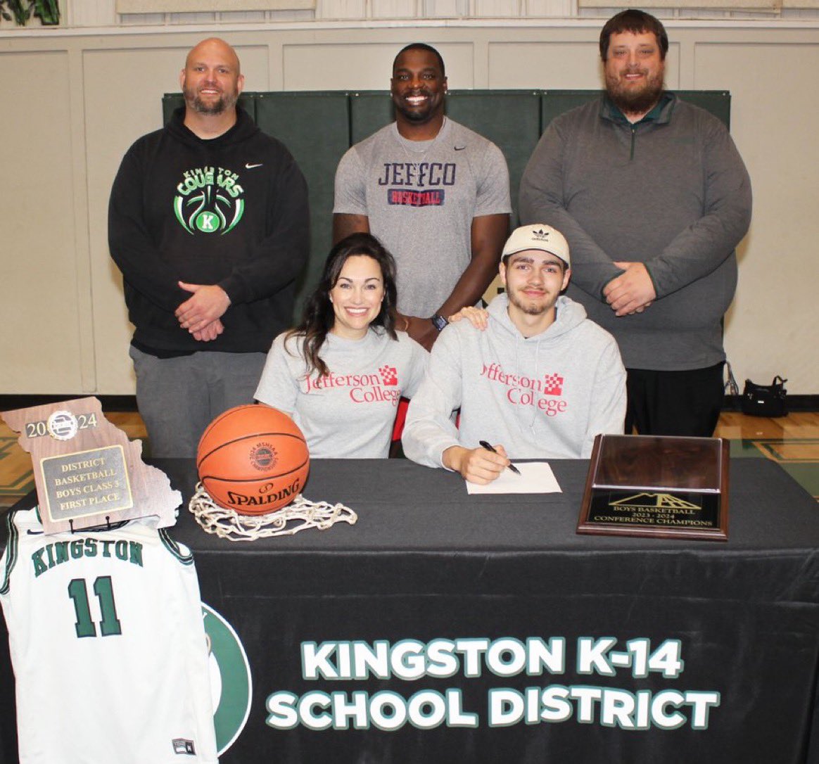 🏀✍️Mason Nelson signs letter of intent to play for Jefferson College and joins HS teammate Cody Yates. Nelson helped the Cougars to first ever Sectional win in 2023-24. @STLhssports @HouseHamilton1 @JeffcoHoops