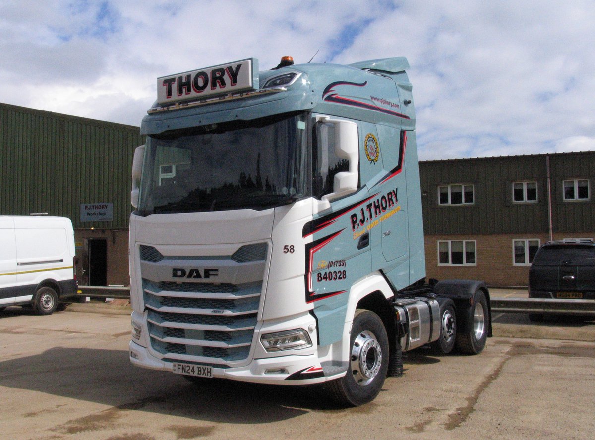 The first of two stunning DAF FTP XG 480 tractor units have officially joined the P J Thory Ltd fleet, sporting eye-catching colours and sleek livery!
