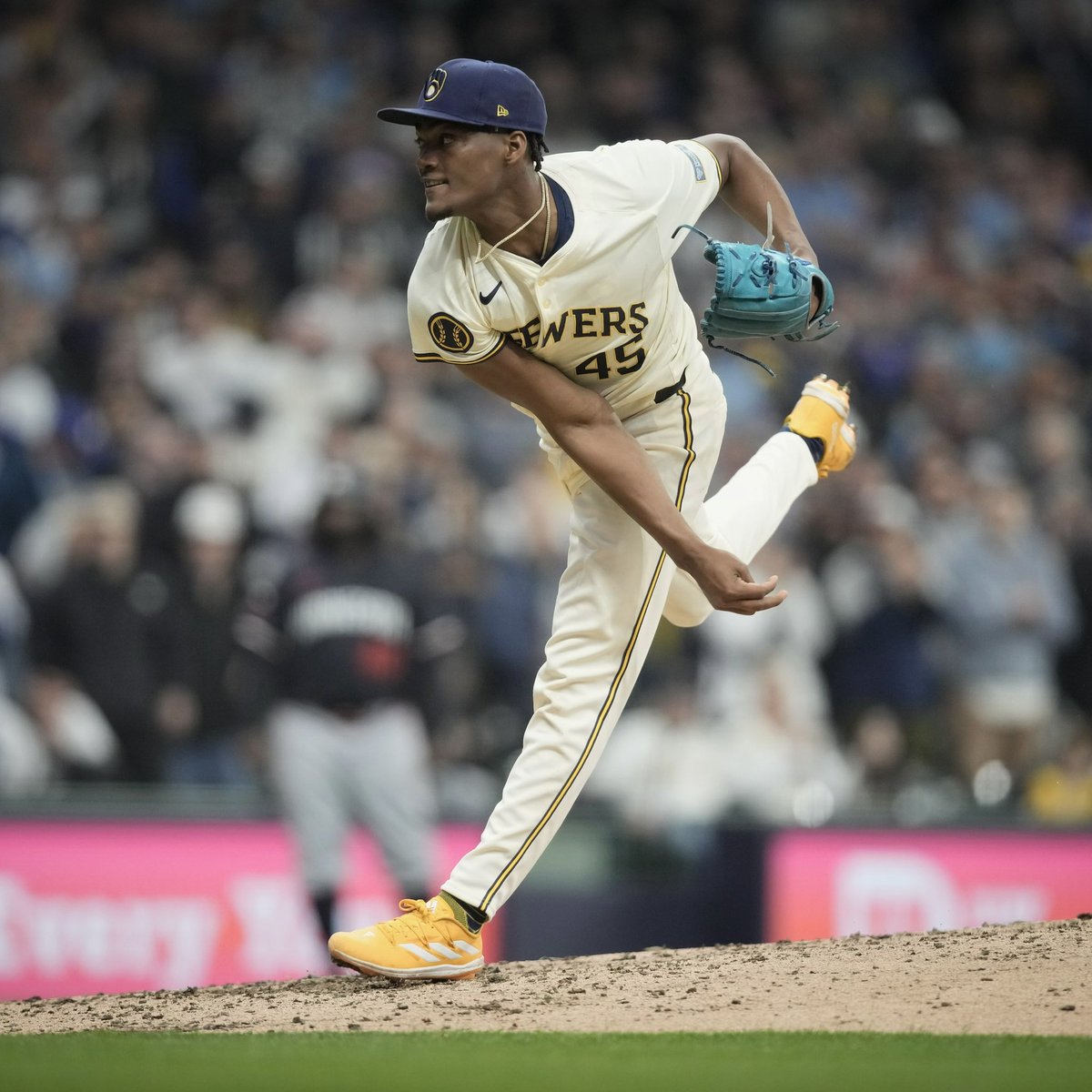 Milwaukee Brewers tweet media