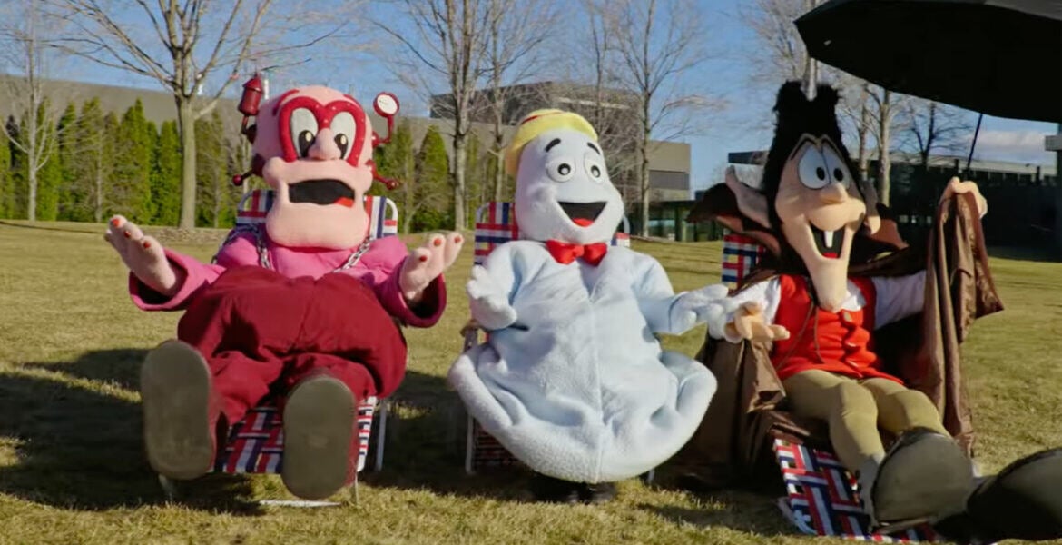 General Mills mascot's take corporate responsibility seriously! Watch as the Pillsbury Doughboy, Cheerios’ Buzz Bee, Lucky the Leprechaun and your favorite box cereal mascots take on volunteering, donations and much more. Watch here. 👉 bit.ly/3UFMwvP