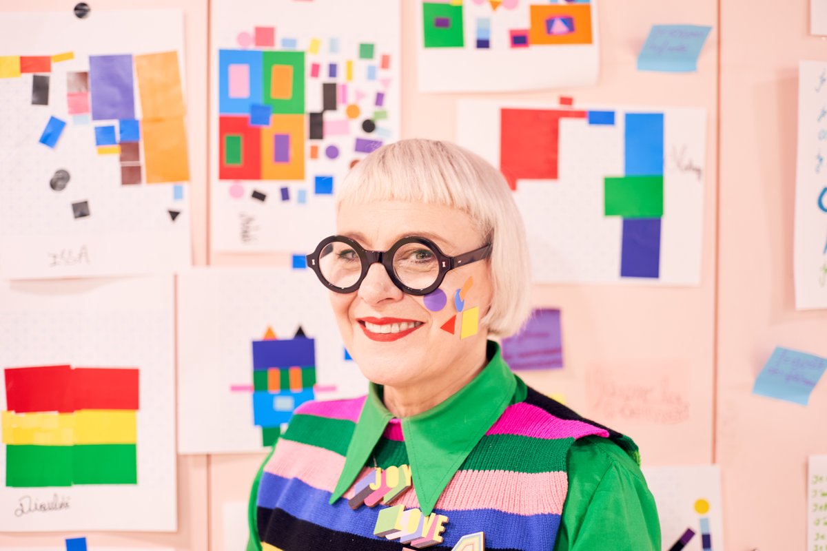 🏛 La Courneuve (@la_courneuve) on Twitter photo 🌈 La RN186 est décorée par l’#artiste londonienne <a href="/MoragMyerscough/">morag myerscough</a> à l’occasion des Jeux olympiques. Ces #oeuvres colorées sont recouvertes de mots, choisis en collaboration avec des Courneuvien-ne-s.
👉Lire son #portrait en ligne : ➡️ tinyurl.com/ycysvtez 🌈 La RN186 est décorée par l’#artiste londonienne <a href="/MoragMyerscough/">morag myerscough</a> à l’occasion des Jeux olympiques. Ces #oeuvres colorées sont recouvertes de mots, choisis en collaboration avec des Courneuvien-ne-s.
👉Lire son #portrait en ligne : ➡️ tinyurl.com/ycysvtez