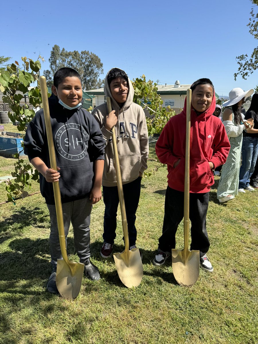 Lorena M. (@lorenalopez0210) on Twitter photo Exciting day at Mary Chapa Elementary as we planted our very own #MoonTree 🌳🌕! Thanks to <a href="/NASA/">NASA</a>'s Apollo missions, this tree has a unique connection to space exploration. Can't wait for our students to learn and grow with it! 🚀📚 <a href="/GUSDEdServices/">Greenfield Union SD</a> <a href="/aqgillespie/">Adria Gillespie</a> <a href="/LCortezGUSD/">Laura Cortez</a> Exciting day at Mary Chapa Elementary as we planted our very own #MoonTree 🌳🌕! Thanks to <a href="/NASA/">NASA</a>'s Apollo missions, this tree has a unique connection to space exploration. Can't wait for our students to learn and grow with it! 🚀📚 <a href="/GUSDEdServices/">Greenfield Union SD</a> <a href="/aqgillespie/">Adria Gillespie</a> <a href="/LCortezGUSD/">Laura Cortez</a>