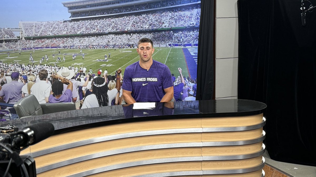 Programming Note!!!! Frogs Today LIVE at Noon Today hosted by @TCUFootball @jackbech7 has you covered for everything going on in TCU Athletics Watch Here: frogstoday.com/frogs-today-sh…