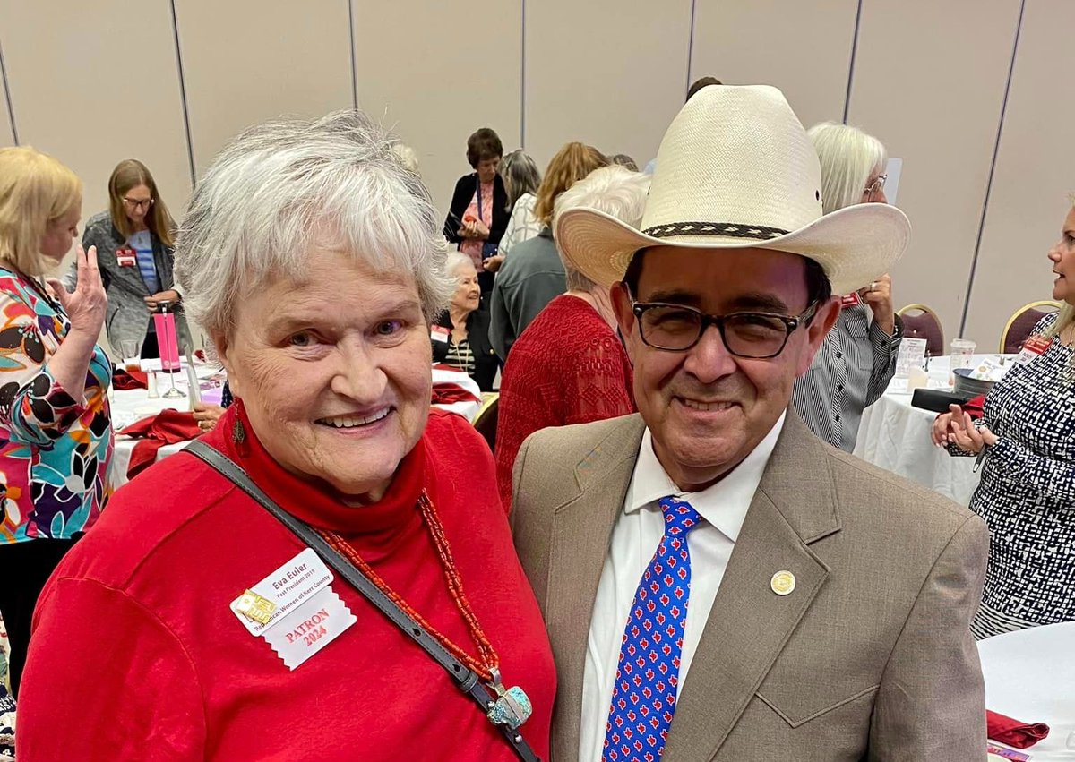 I traveled to Kerrville to speak at the Republican Women of Kerr County general meeting. It is great to be with involved, civic-minded citizens, all working together to elect Republicans up and down the ballot!

#txgop #txlege #KeepTexasRed