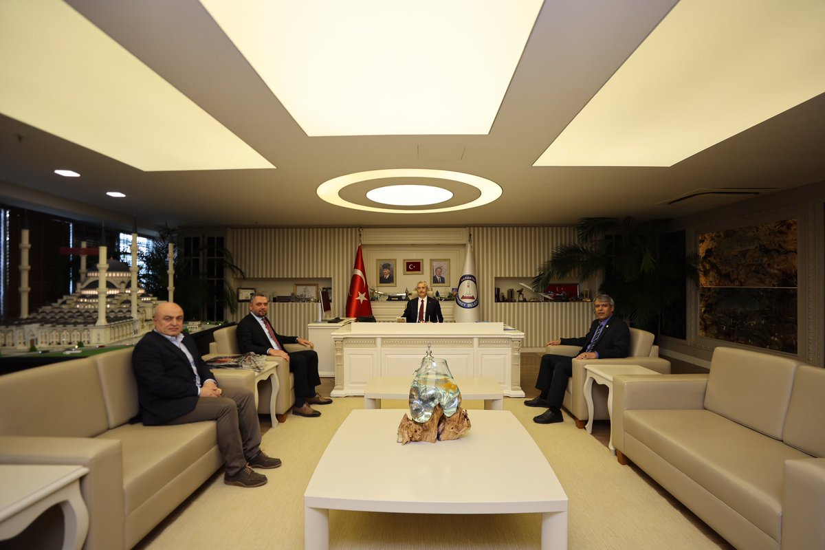 Suriye Türkmen Meclisi Başkanı Faysal Öztürk Beyefendiyi ağırladık. Değerli misafirime muhabbeti ve tebrik ziyareti için teşekkür ediyorum. #Şahinbey #Gaziantep