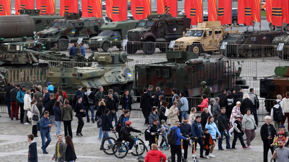 Russians' view captured and destroyed Nazi Hardware in Moscow 1945

Russians' view captured and destroyed Nato Hardware in Moscow 2024

“I don’t think much of a man who is not wiser today than he was yesterday.”

Abraham Lincoln