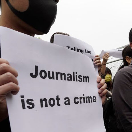 No journalist should face harm, prison, death or disappearance in the line of work. Their views are important to #democracy & a threat to injustice.

nytco.com/press/a-letter…

#WorldPressFreedomDay #freedomofthepress #journalismisnotacrime #journalismmatters #freepress @katiekings