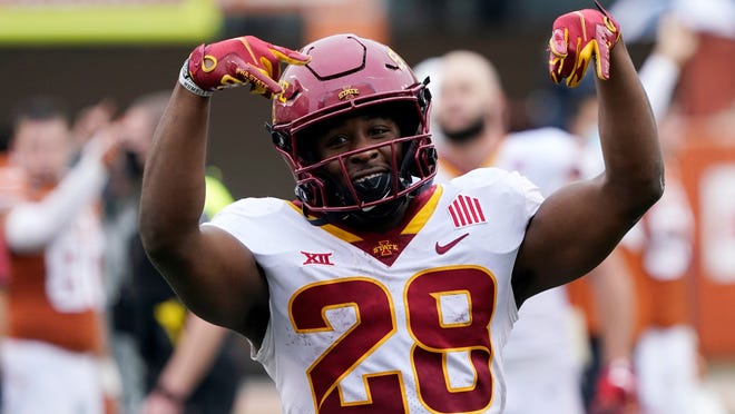 After an amazing conversation with @Coach_Broom I'm extremely honored and thankful to receive a scholarship from @CycloneFB @ISUMattCampbell @HitterFootball @EDGYTIM @PrepRedzoneIL @RivalsPapiClint @HSFBscout @AllenTrieu @LemmingReport @BOOMfootball @MohrRecruiting