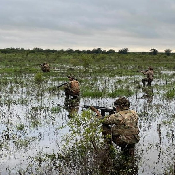 #EntreRíos La Escuela de Infantería realizó ejercitaciones como parte de su formación operativa. Los subtenientes y cabos cursantes fortalecieron las habilidades operativasen el terreno.