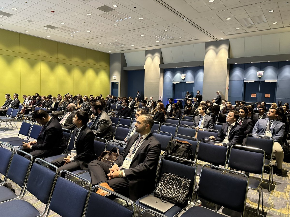 At #aans2024, the Applying to Residency session targeted at #medicalstudents. Lots of great points by those currently in #neurosurgery. Full house! @AANSNeuro @michaelivanmd @graffeo @DornbosIII_MD @WINSneurosurge1