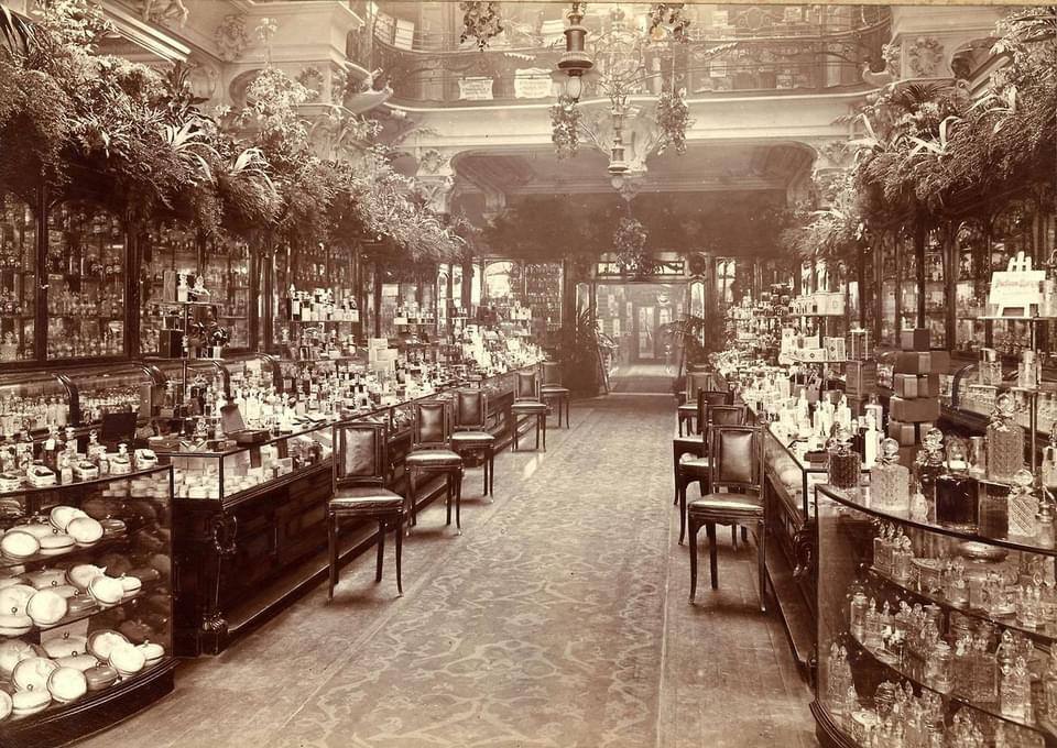 Beautiful image of 'The Perfumery Salon' at Harrods department store, London, 1903. >FH