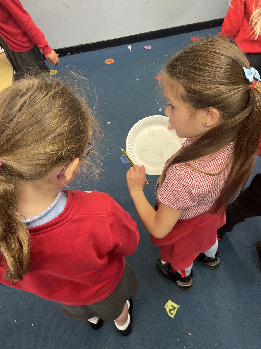 P2RHOMPS's tweet photo. We have been learning about the four main points on a compass! 🧭 We learned a silly way to remember the points (Never Eat Smelly Wellies), made our own compass and gave directions to a friend! https://t.co/Gvnw0nduiL