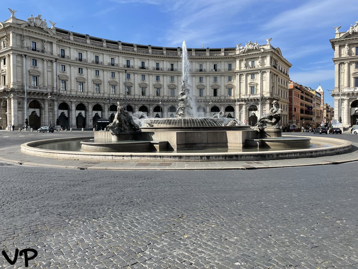 #Roma 🇮🇹🏛

#Rome #Italy #Italia #ViciuPacciu #CittàEterna #Photography #ILovePhotography #StreetPhotography #ViaggiareinItalia #Travel #TravelinItaly #TravelMemories #ScorciRomani